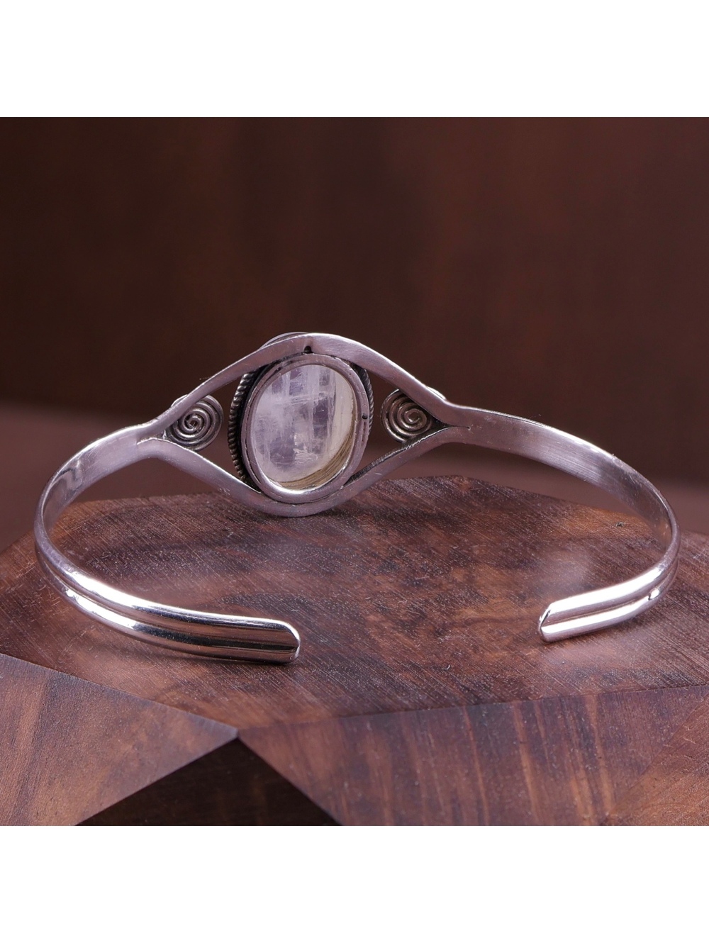 Vintage .925 Sterling Silver Rainbow Moonstone Artisan Cuff Bracelet - Picture 6 of 10